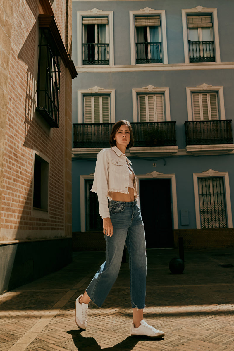 Shelly High Rise Cropped Wide Jean in Medium Wash – Kancan USA
