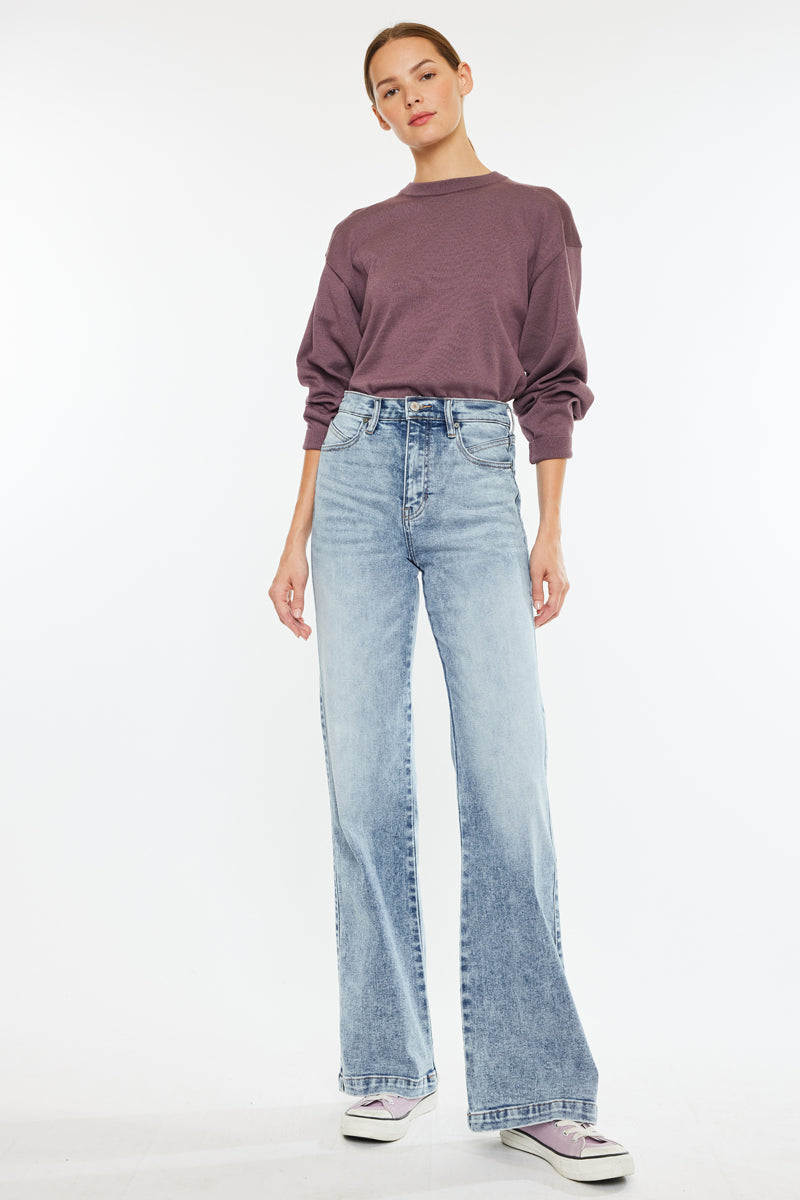 激レアi-Dmagazine KAWScollaboration No. 289 Roxana Ultra High Rise 90's Flare Jeans with Comfort Stretch