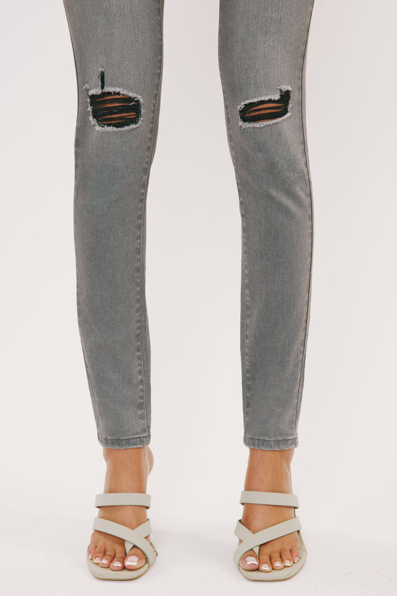 Logan Mid Rise Super Skinny - Official Kancan USA