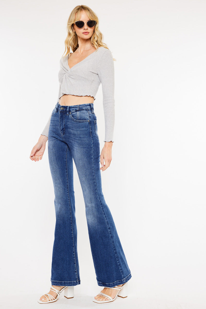 Auch die neuesten Werke sind im Angebot Arizona High Rise Kancan Flare Official Jeans USA – Super