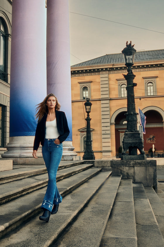 Donna High Rise Bootcut Jeans - Official Kancan USA