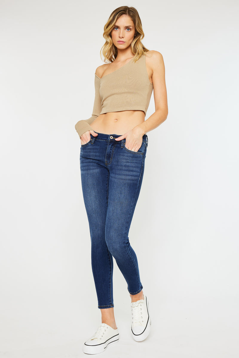 File:Mujer Jeans levanta cola.jpg - Wikipedia