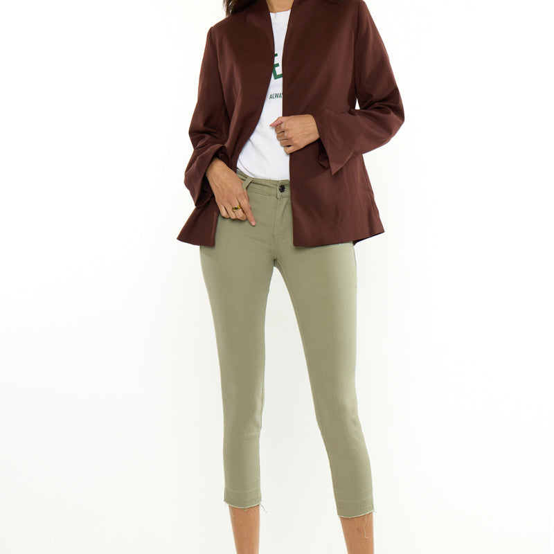 Lilian Mid Rise Capris