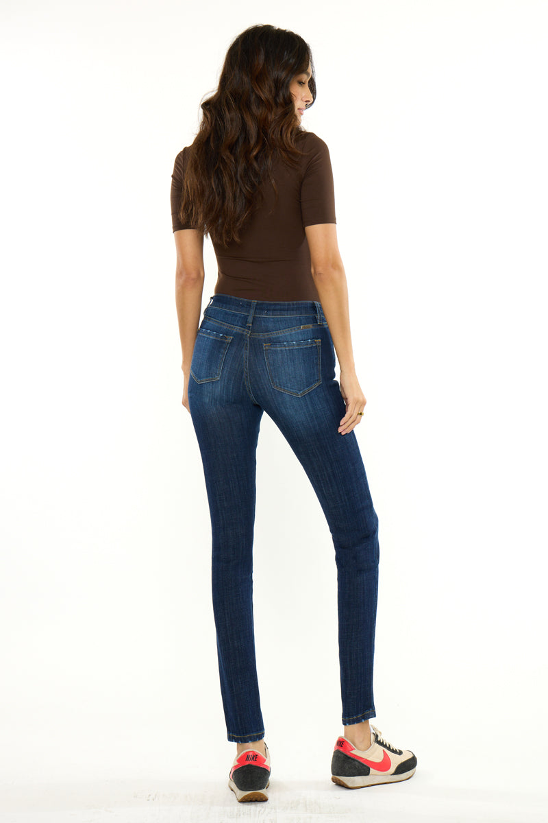 Ashlyn Mid Rise Super Skinny