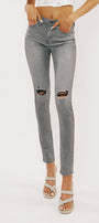 Logan Mid Rise Super Skinny - Official Kancan USA